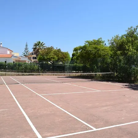 Agua Plaza Bravo Αλμπουφέιρα